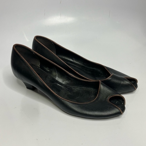 Nariana by GOLC vintage peep toe pumps black leather size 7 - Picture 1 of 7